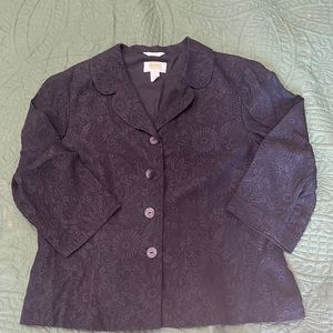 Women’s petite silk button up blazer three-quarter, long sleeve.